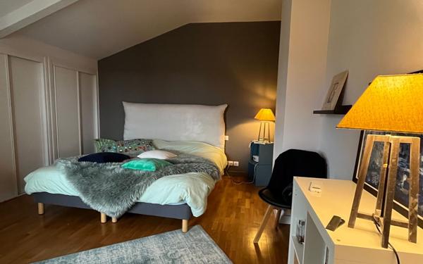 Maison à vendre    7 pièces • 227,57 m2 Bourg-en-Bresse