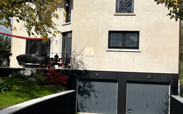 Maison à vendre    7 pièces • 227,57 m2 Bourg-en-Bresse