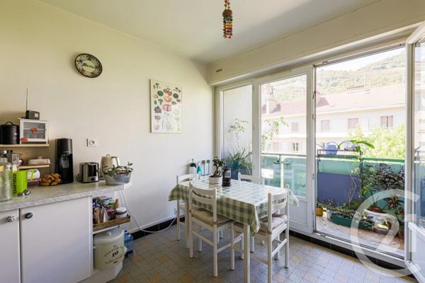 Appartement T2 à vendre  2 pièces - 58,79 m 2   GRENOBLE  - 38