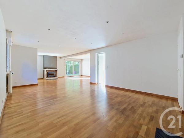 Maison à vendre  6 pièces - 162,83 m 2   CEYRAT  - 63