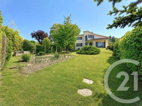 Maison à vendre  6 pièces - 162,83 m 2   CEYRAT  - 63