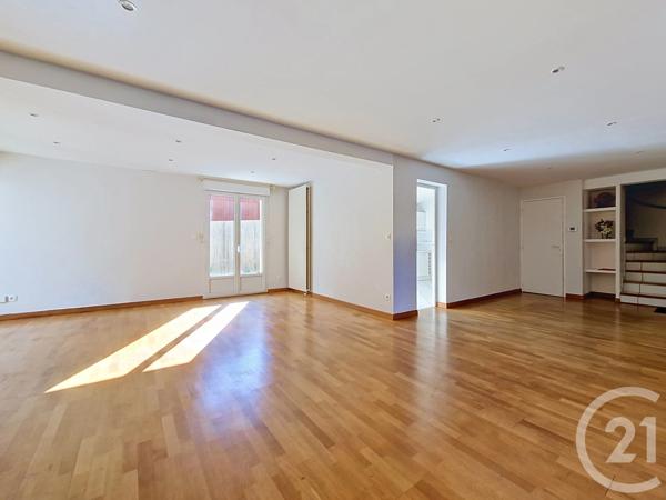Maison à vendre  6 pièces - 162,83 m 2   CEYRAT  - 63