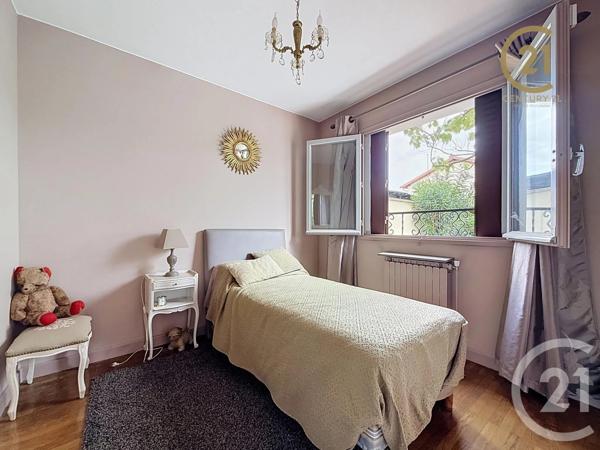 Maison à vendre  3 pièces - 54,05 m 2   PIERRE BENITE  - 69