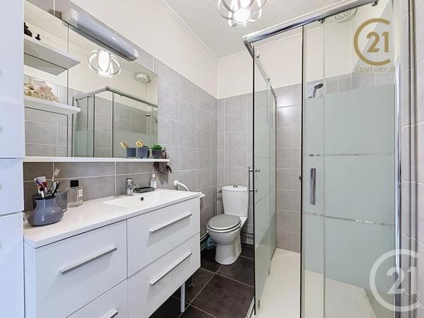 Maison à vendre  3 pièces - 54,05 m 2   PIERRE BENITE  - 69