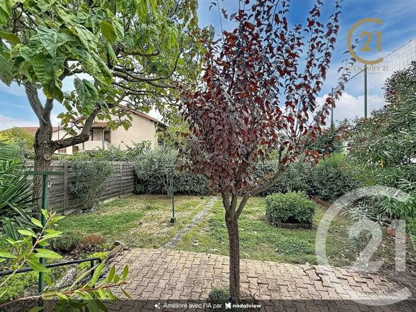 Maison à vendre  3 pièces - 54,05 m 2   PIERRE BENITE  - 69