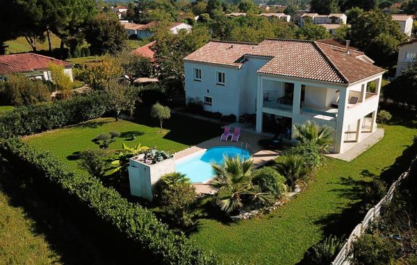 MARSSAC, GRANDE MAISON DE 170M2 AVEC PISCINE