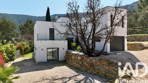 Maison à vendre 6 pièces 177 m² Solliès-Toucas