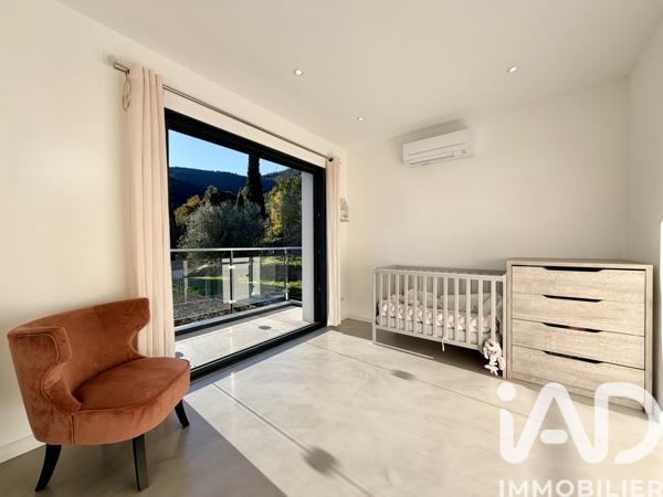 Maison à vendre 6 pièces 177 m² Solliès-Toucas