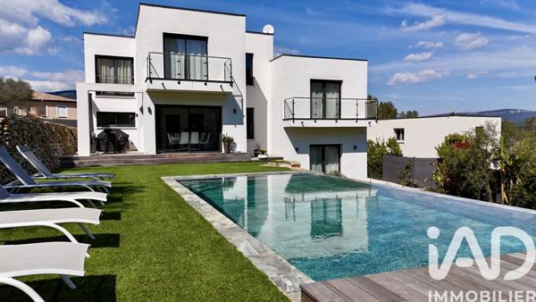 Maison à vendre 6 pièces 177 m² Solliès-Toucas