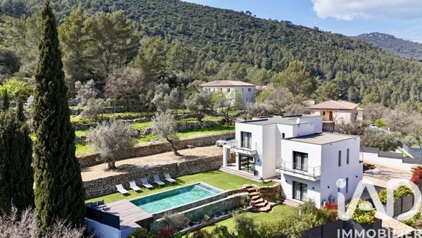 Maison à vendre 6 pièces 177 m² Solliès-Toucas