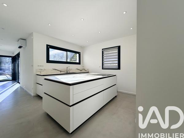 Maison à vendre 6 pièces 177 m² Solliès-Toucas