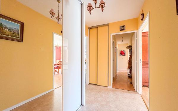 Appartement à vendre    3 pièces • 78 m2 Billère