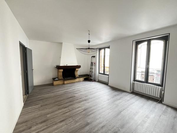 Maison à louer 600 € CC Beaumont-de-Lomagne 3 p 94 m² DPE E