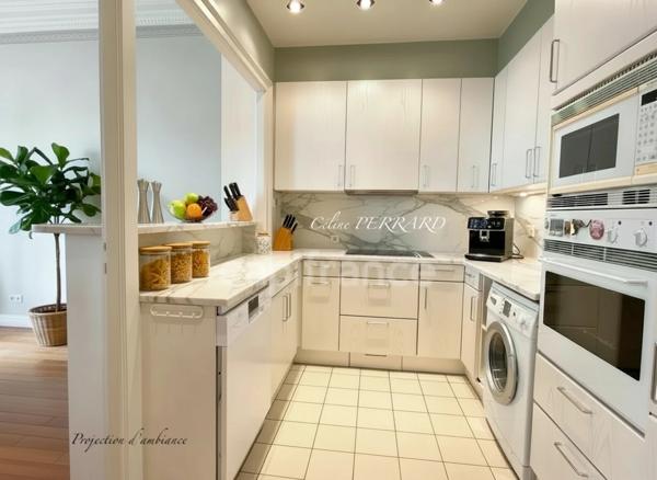 Dpt Haute Savoie (74), à vendre ANNECY centre, appartement T3 traversant de 86 m²