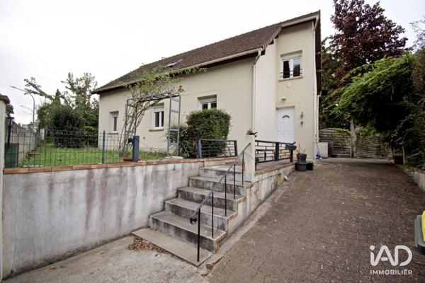 Maison à vendre 5 pièces 131 m² Saint-Germain-lès-Arpajon