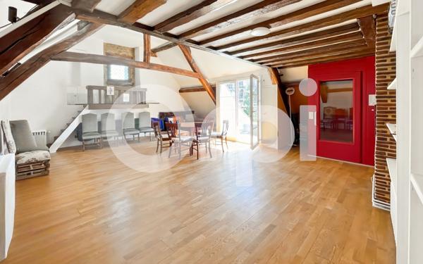 Maison à vendre    5 pièces • 210,77 m2 Senlis