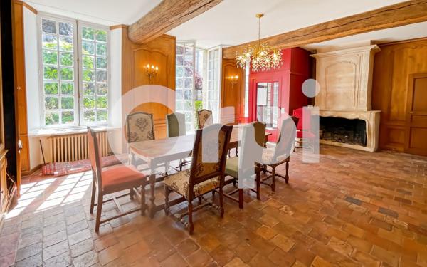 Maison à vendre    5 pièces • 210,77 m2 Senlis