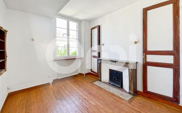 Maison à vendre    5 pièces • 210,77 m2 Senlis