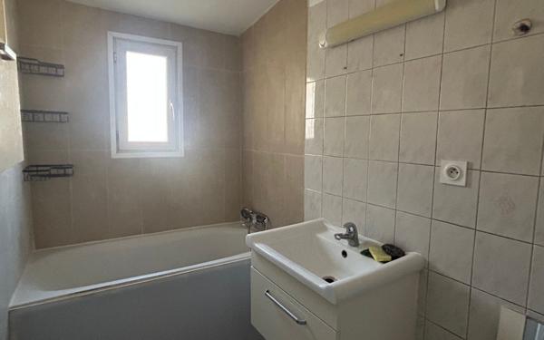 Appartement à louer    3 pièces • 55,74 m2 Cabrières