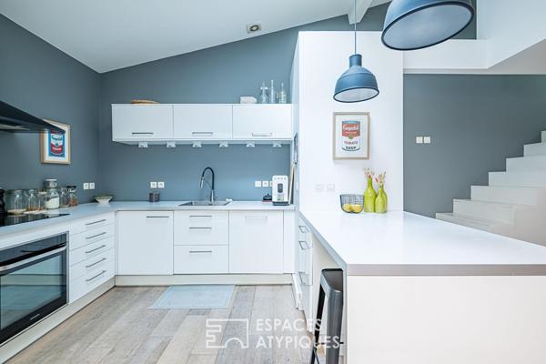 Loft en rez-de-chaussée avec terrasse et grand garage