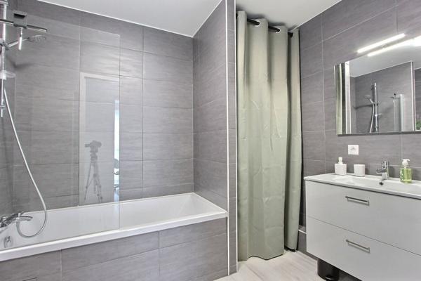 Appartement Asnieres Sur Seine 4 pièces + balcon 77.40 m2