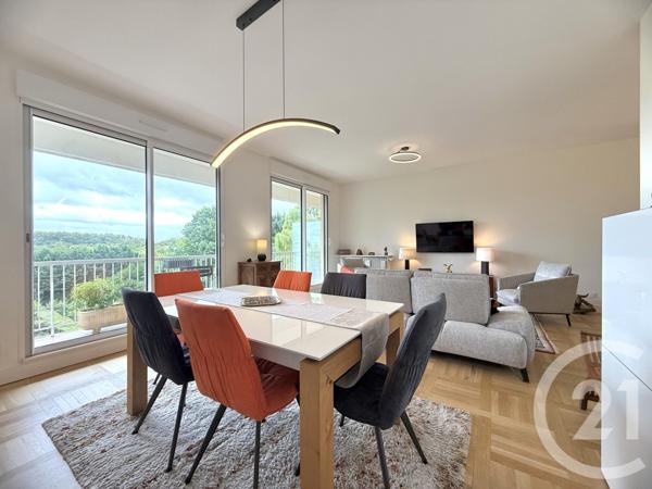 Appartement F5 à vendre  5 pièces - 122,83 m2 LE MESNIL LE ROI - 78