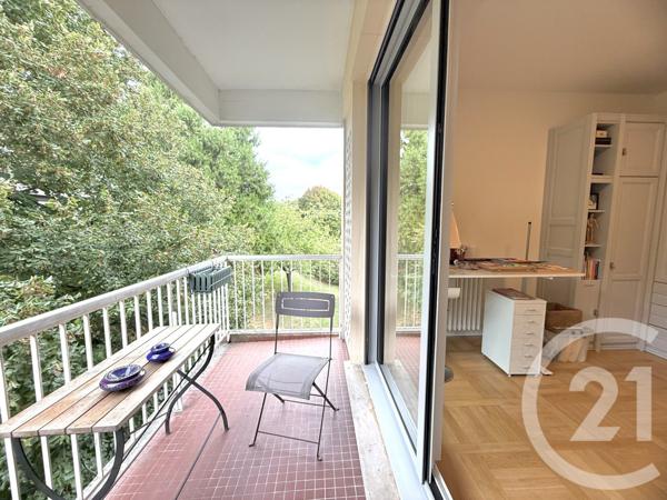 Appartement F5 à vendre  5 pièces - 122,83 m2 LE MESNIL LE ROI - 78