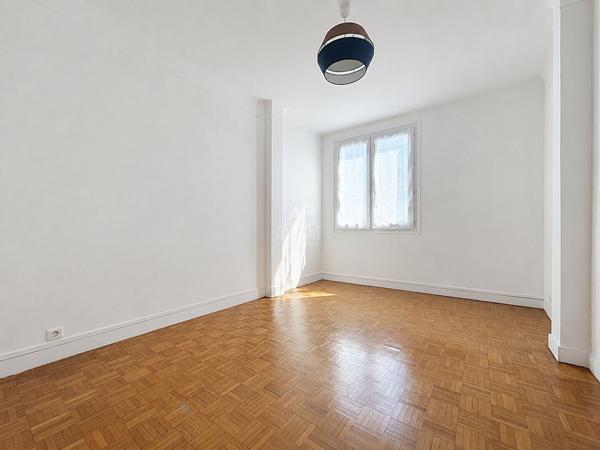 Appartement 4 pièces 315 000 € **  - Référence  162098