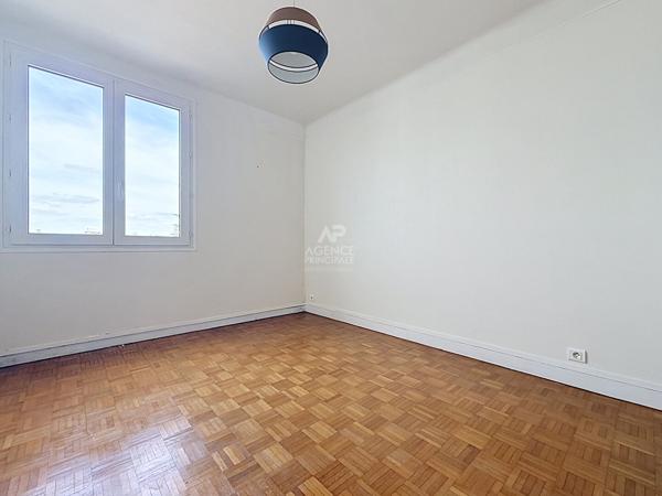 Appartement 4 pièces 315 000 € **  - Référence  162098