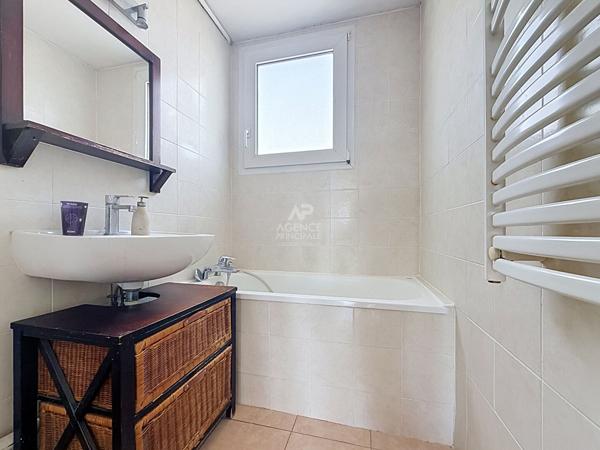 Appartement 4 pièces 315 000 € **  - Référence  162098