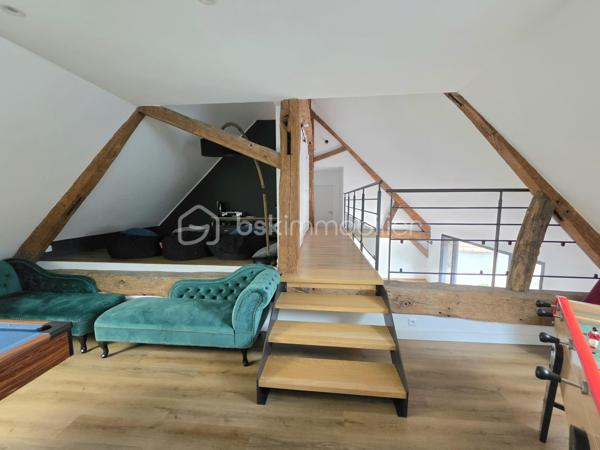 Investissez au NEUBOURG !

A 5 min à pied de la rue de la République,
Un morceau d'histoire entièrement rénovée, entre le coeur de ville et la nature, à 5 min à pied des écoles, des commerces, de la mairie et avec une vue dégagée sur les champs et les chevaux ! Bienvenue dans cette longère EXCEPTIONNELLE de 330m² habitable édifiée en 1870 sans travaux avec un DPE B sur sa parcelle de 799m². A 1h de Deauville !

LES ATOUTS DU BIEN
• Pièce de vie 85m²
• On vit de plain pied
• Isolation neuve avec chauffage pompe à chaleur
• Vue incroyable, coucher de soleil sur la terrasse, chevaux
• Cadre de vie hors normes
• Volumes RARES
• Possibilité de stationner 10 véhicules
• Aucun travaux à prévoir
• Surface utile 350m²
• Terrasse SUD OUEST 155m²
• Non mitoyen
• Au calme

AGENCEMENT
Au rez-de-chaussée
• Entrée cathédrale avec placard (HSP 3,10m)
• Salle à manger
• Cuisine aménagée Mobalpa
• Arrière cuisine avec cellier et chaufferie
• Salon
• Suite parentale (13,5m²) avec dressing (6m²) et salle de bains avec WC (8m²)
• Chambre avec dressing (13m²)
• Bureau (11m²)
• WC avec lave-main
• Buanderie
• Garage (20m²)
• Cave

A l'étage
• Salle de jeux (52m²)
• Salle TV (10m²)
• 4 chambres avec placard ou dressing (15/16/24/26m²)
• Salle d'eau avec WC (6m²)
• Salle de bains (7,5m²)
• WC

INFORMATIONS TECHNIQUES
• Double vitrage ALU
• Volets roulant électrique
• Chauffage pompe à chaleur
• Isolation intérieure complète

INFORMATIONS FINANCIERES
• DPE B excellent score
• Taxe foncière 3550 €

UN BIEN D'EXCEPTION dans une ville agréable et en essor !

Une visite s'impose !

Ludovic MOREL
Votre Partenaire Immobilier
Depuis 2010

•••