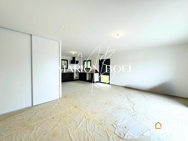 Maison 5 pièces de 112 m2 sur 520m2 de terrain avec piscine