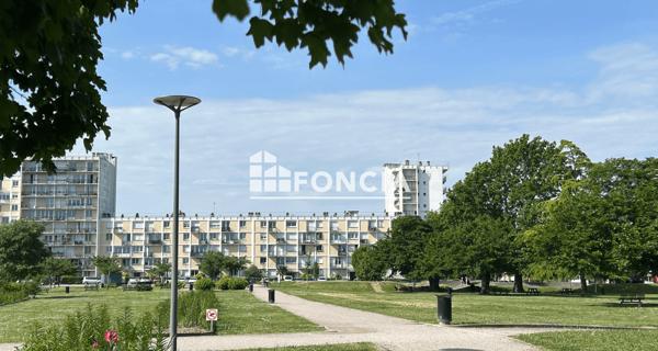 À vendre Studio 31.53 m² - Montauban 82000