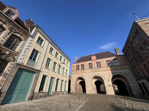 Local commecrial à Louer à LILLE 5200 €