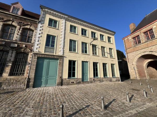 Local commecrial à Louer à LILLE 5200 €