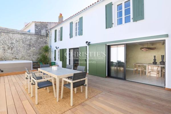 Maison de village rénovée vendue meublée