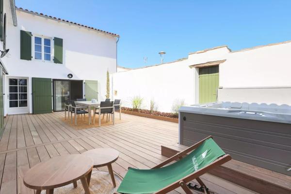 Maison de village rénovée vendue meublée