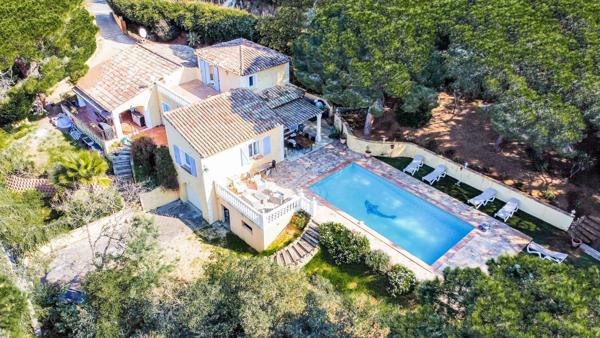 Maison à vendre  5 pièces - 177 m2 LA CROIX VALMER - 83