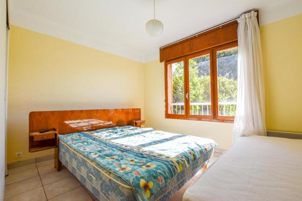 Maison à vendre  5 pièces - 177 m2 LA CROIX VALMER - 83