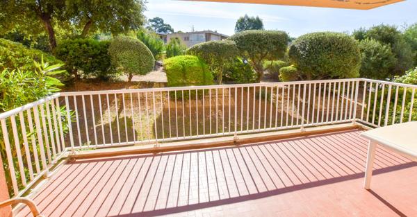 Maison à vendre  5 pièces - 177 m2 LA CROIX VALMER - 83