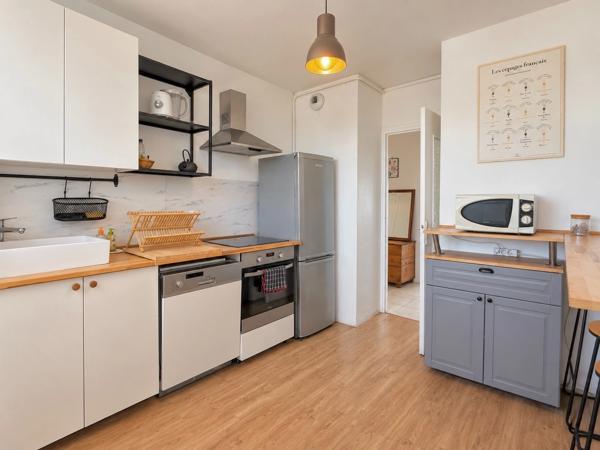 VILLEFRANCHE SUR SAONE (69400) : Appartement T3 de 70,89 m² avec balcon, cave et belle luminosité