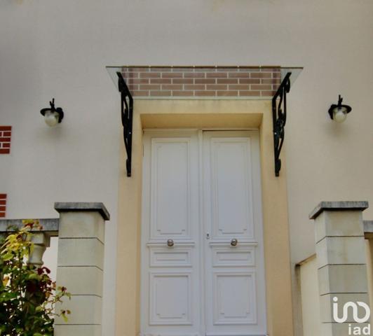 Maison 8 pièces de 240 m² à Montmagny (95360)