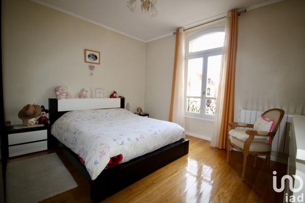 Maison 8 pièces de 240 m² à Montmagny (95360)