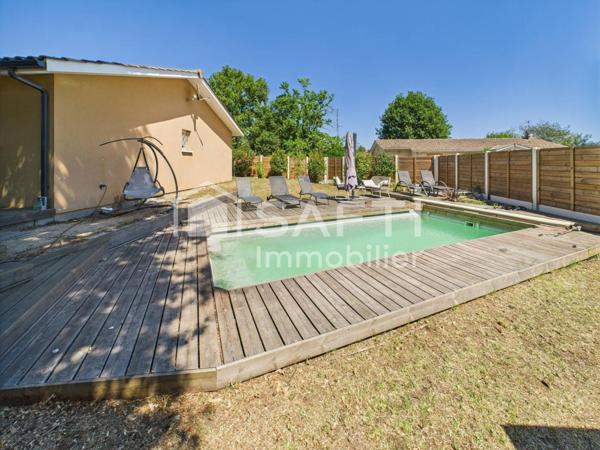 Très belle maison de plain-pied, 3 chambres et un bureau.