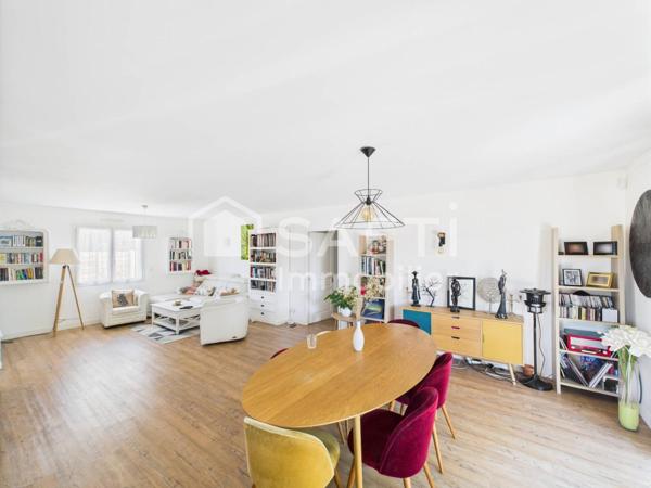 Très belle maison de plain-pied, 3 chambres et un bureau.