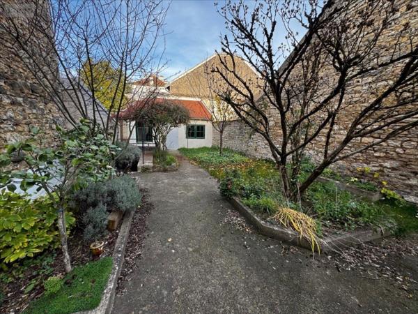 Maison de ville à louer à Dole dans le Jura (39100), ref : 39033-1090387