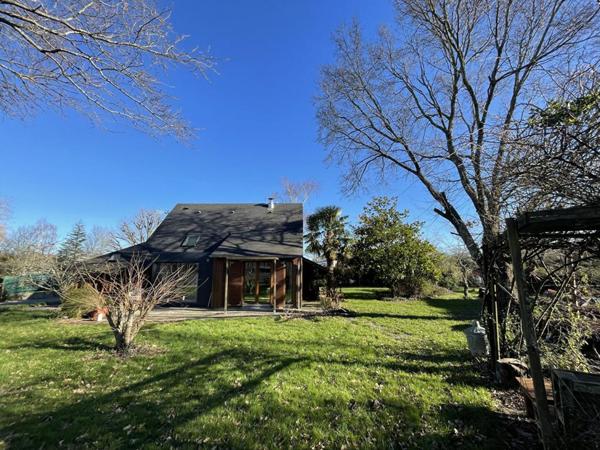 A vendre QUIMPERLE (29300) Maison 6 pièces 3 chambres 1 bureau 110 m2