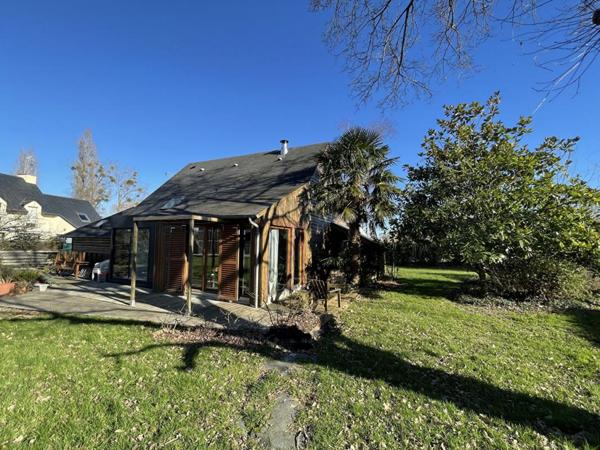 A vendre QUIMPERLE (29300) Maison 6 pièces 3 chambres 1 bureau 110 m2