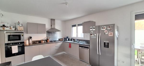 Maison contemporaine  2019 à vendre à Bourg-en-Bresse  , 3 ch , un garage - Référence FD3545