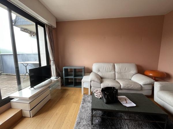 Appartement à louer 770 € CC Tours 2 p 35 m² DPE F